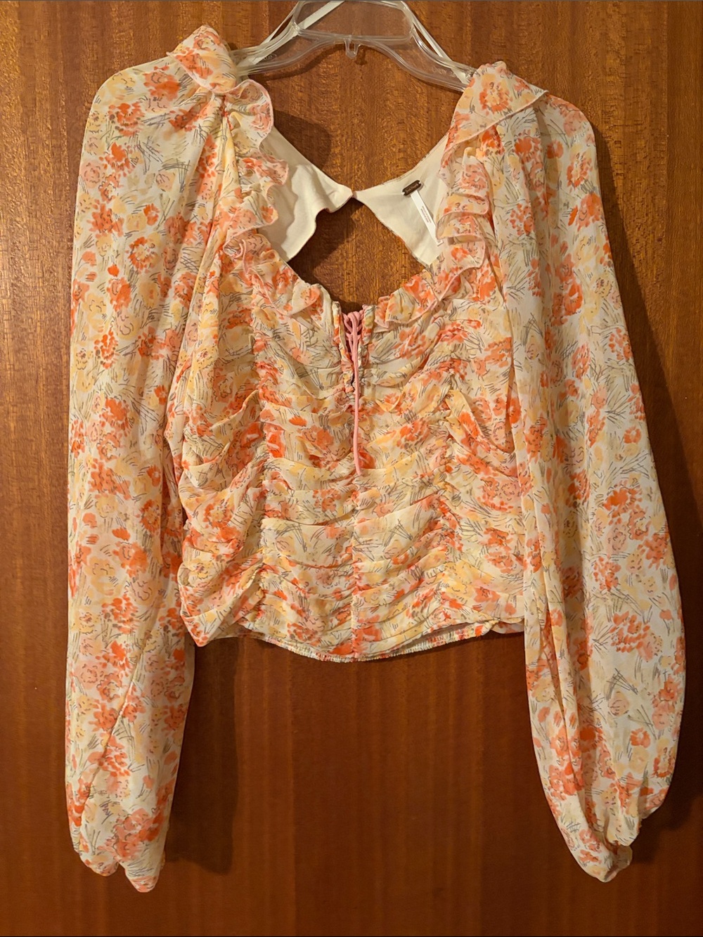 Floral Ruffle Long-Sleeve Crop Top in Peach Cream
